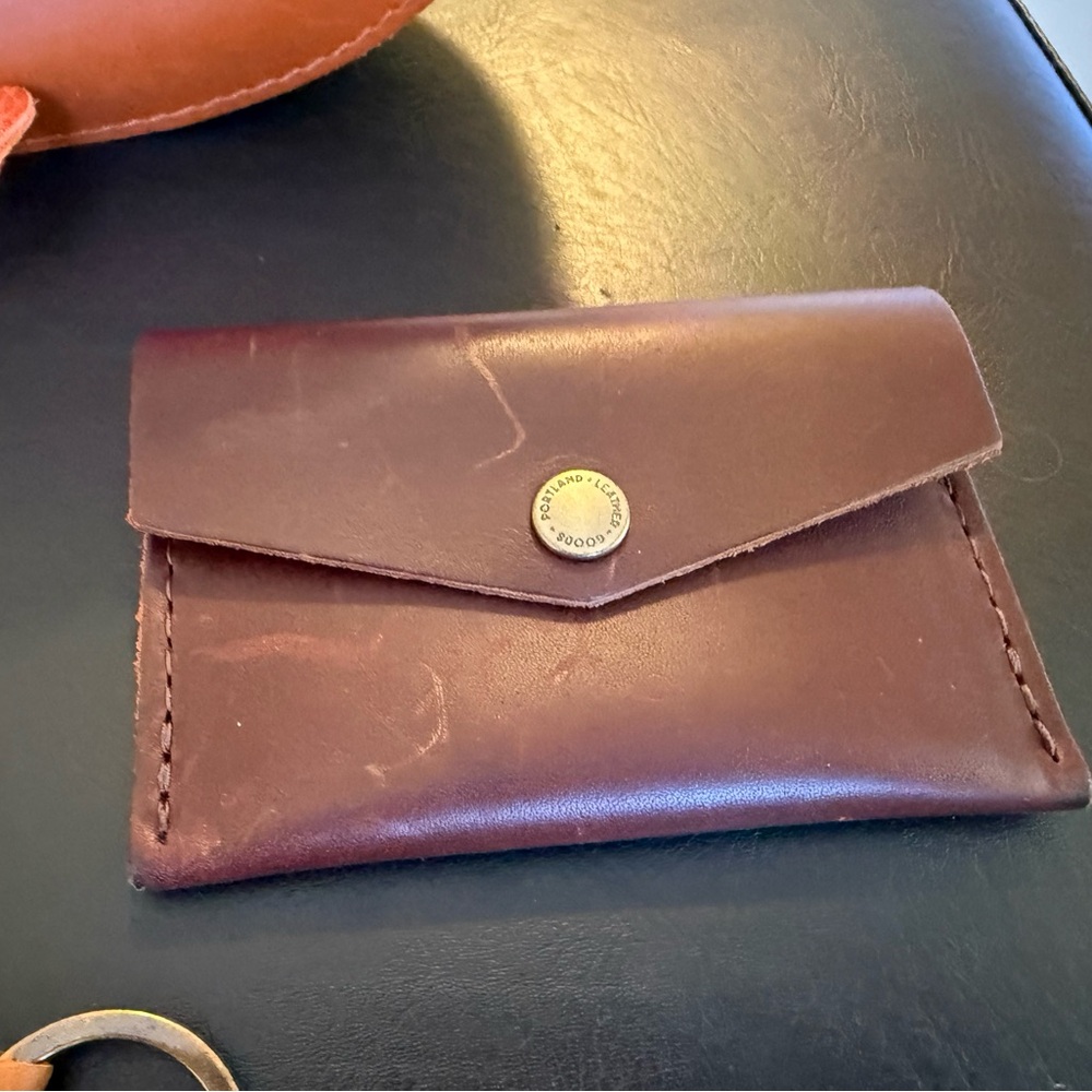 6! Portland Leather Goods collection - Picture 3 of 9